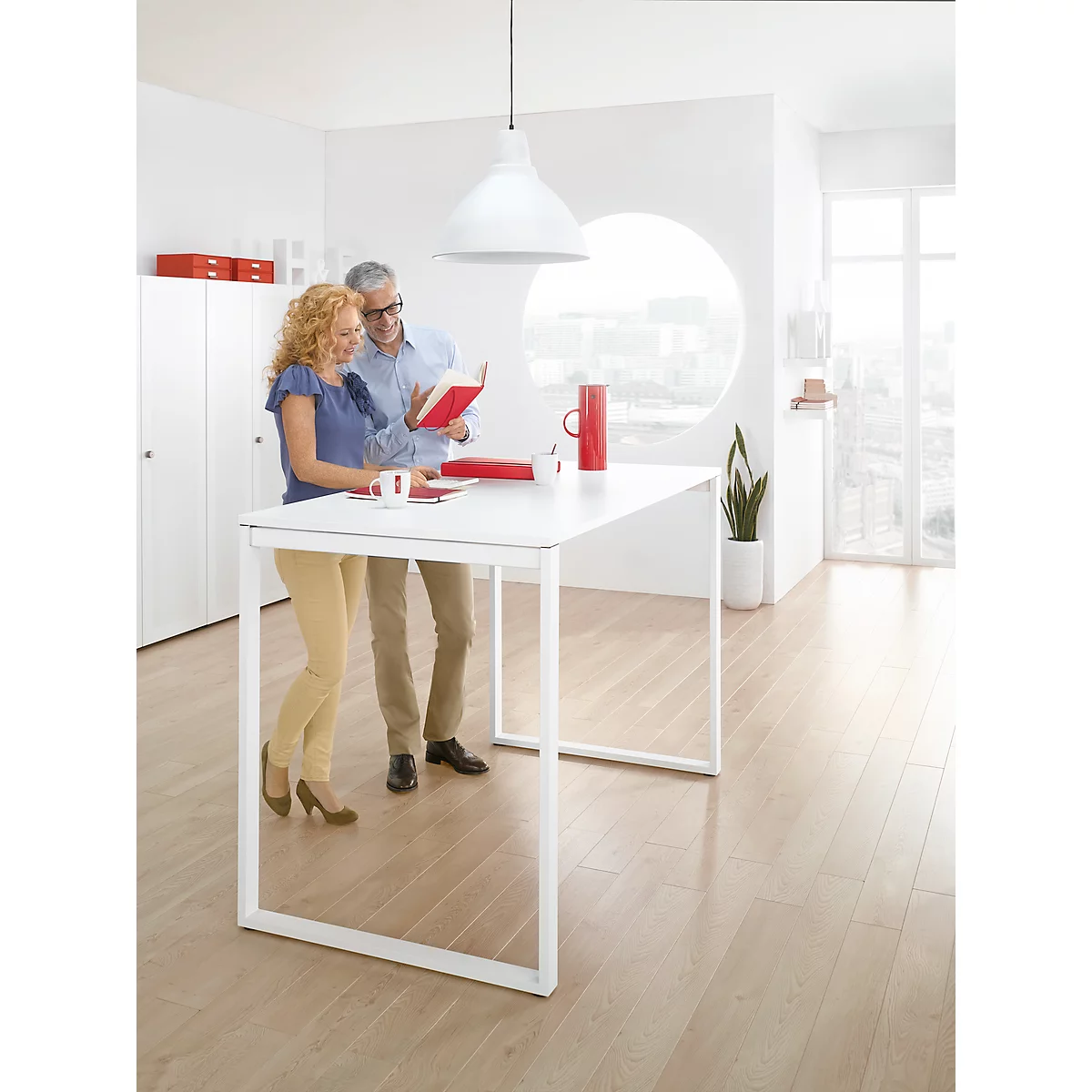 Besprechungsstehtisch Squart, Bis 6 Personen, Rechteck, Bügelfuß, B 1600 X T 900 X H 1120 Mm, Weiß/weiß 3 Besprechungsstehtisch Squart, Bis 6 Personen, Rechteck, Bügelfuß, B 1600 X T 900 X H 1120 Mm, Weiß/weiß – Bild 3