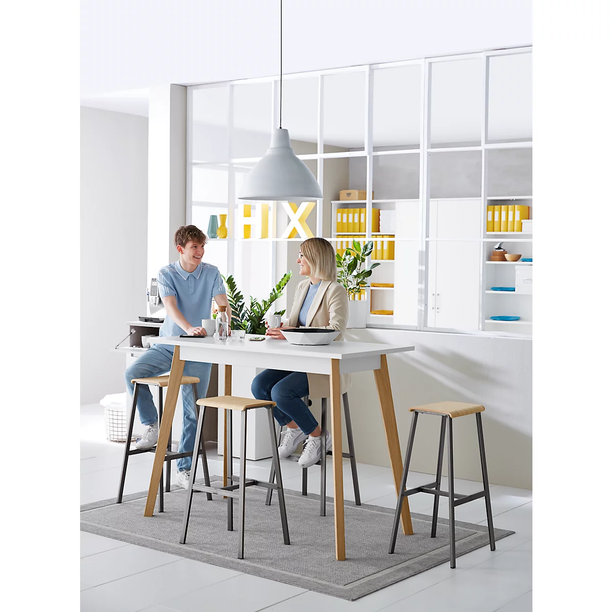 Hochtisch BALWOO, 4-Fuß Eichenholzgestell, Beschichtete Spanplatte, B 1400 X T 700 X H 1050 Mm, Weiß 4 Hochtisch BALWOO, 4-Fuß Eichenholzgestell, Beschichtete Spanplatte, B 1400 X T 700 X H 1050 Mm, Weiß – Bild 4