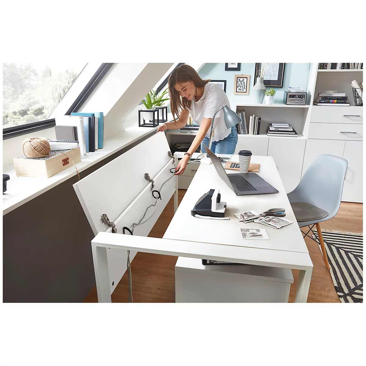 Home Office Schreibtisch TEMPIO, Rechteck, Kufen, B 1200 X T 800 X H 740 Mm, Weiß + Kabelführungsbügel 5 Home Office Schreibtisch TEMPIO, Rechteck, Kufen, B 1200 X T 800 X H 740 Mm, Weiß + Kabelführungsbügel – Bild 5