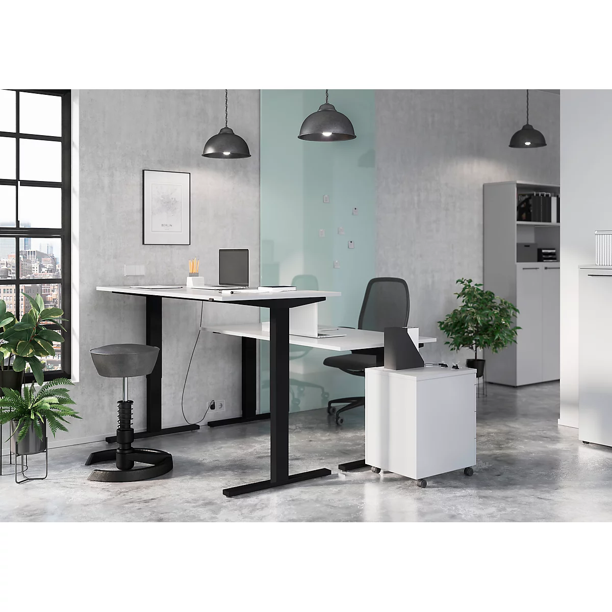 Schreibtisch Agenda, Elektrisch Höhenverstellbar, Rechteck, T-Fuß, B 1600 X T 800 X H 730-1200 Mm, Lichtgrau/silber + Kabelschacht 5 Schreibtisch Agenda, Elektrisch Höhenverstellbar, Rechteck, T-Fuß, B 1600 X T 800 X H 730-1200 Mm, Lichtgrau/silber + Kabelschacht – Bild 5