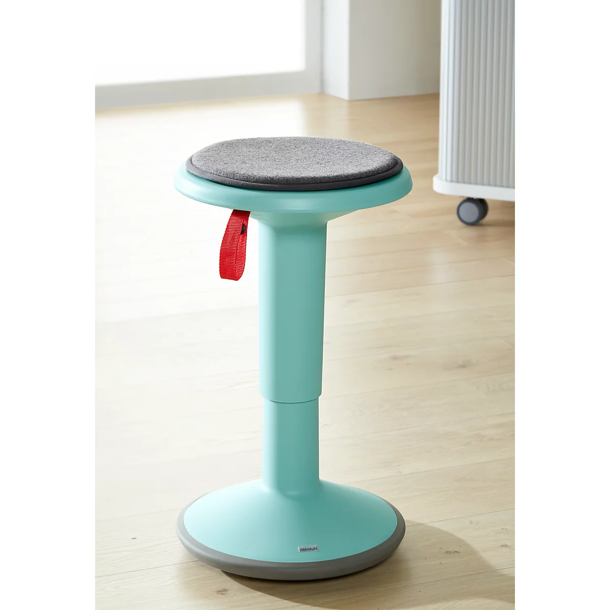 Sitzkissen Interstuhl F. Hocker/Stehhilfe UPis1, Ø 320 Mm, Rutschhemmende Unterseite, Schurwolle/PA, Hellgrau 2 Sitzkissen Interstuhl F. Hocker/Stehhilfe UPis1, Ø 320 Mm, Rutschhemmende Unterseite, Schurwolle/PA, Hellgrau – Bild 2